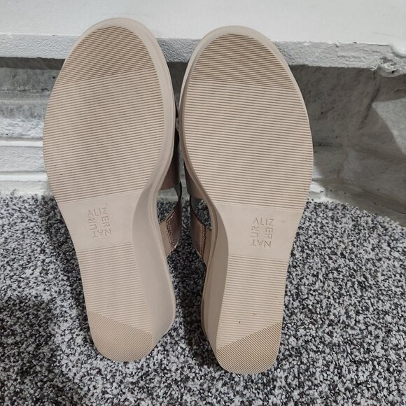 Naturalizer warm gold sandals - Picture 9 of 9